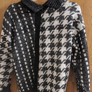 Vintage medium black and white sweater